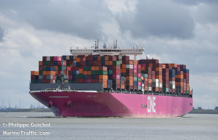 ONE IBIS cargo container ship